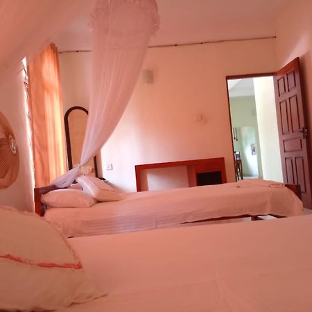 Ajanthas' Homestay キャンディー エクステリア 写真
