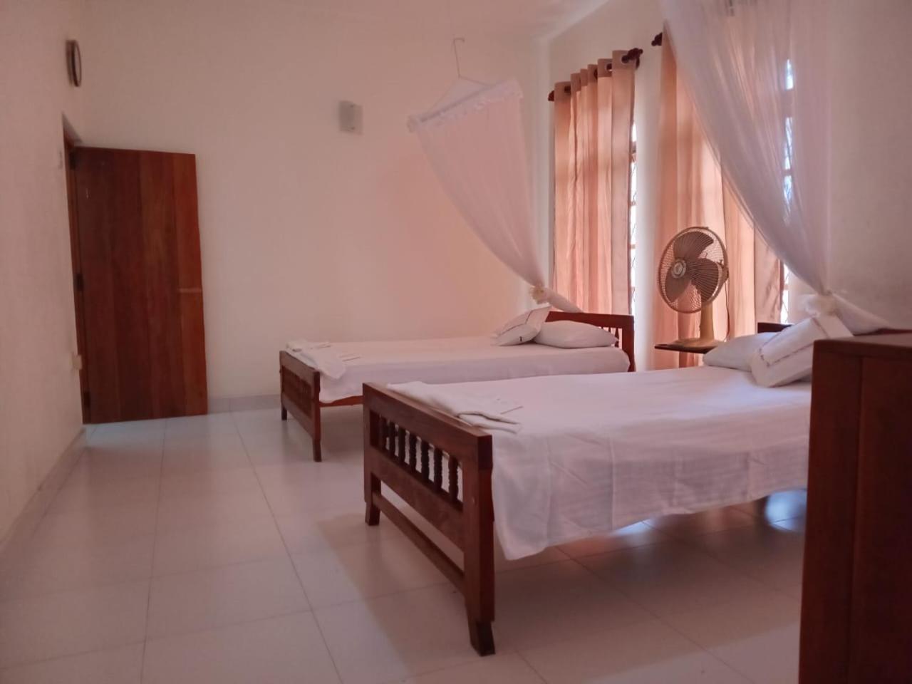 Ajanthas' Homestay キャンディー エクステリア 写真