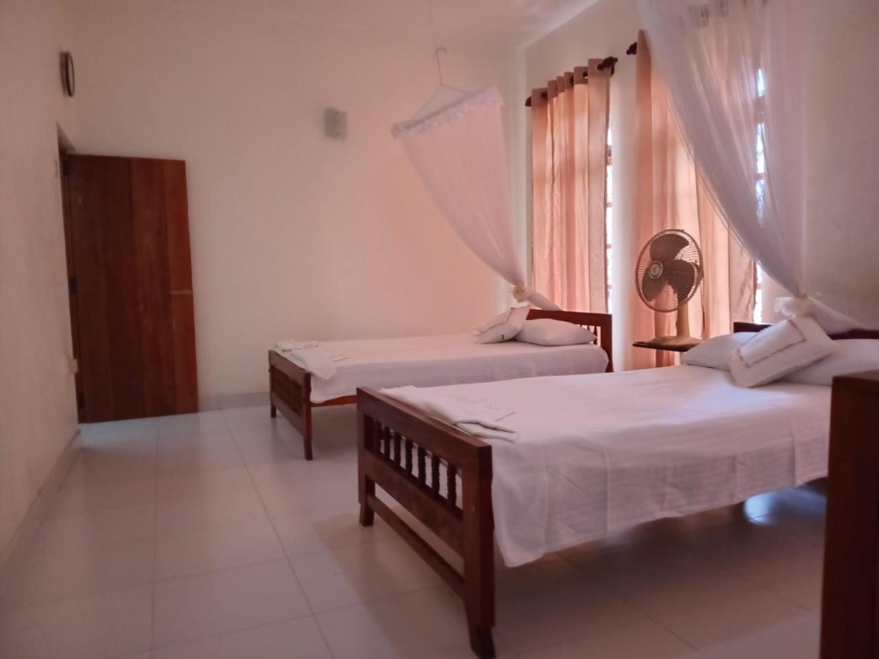 Ajanthas' Homestay キャンディー エクステリア 写真
